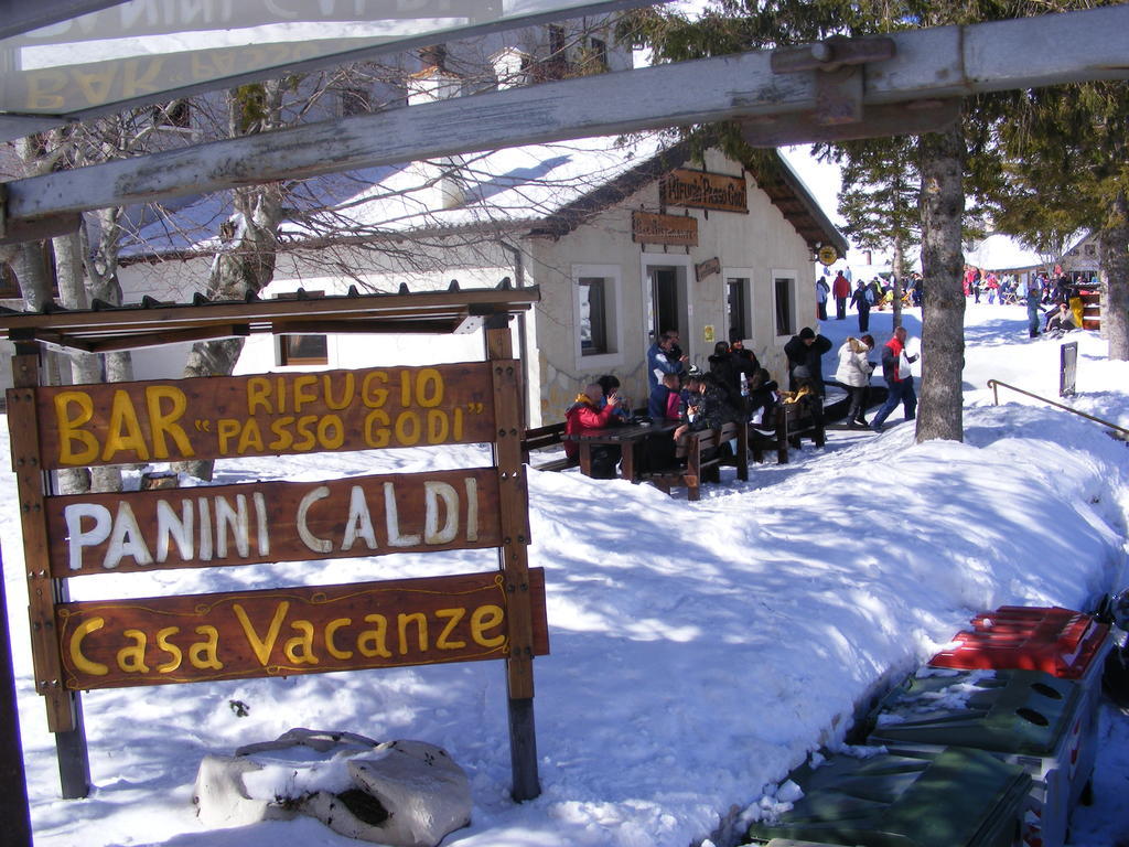 ヴィッレッタ・バッレーア Rifugio Passo Godiアパートホテル エクステリア 写真